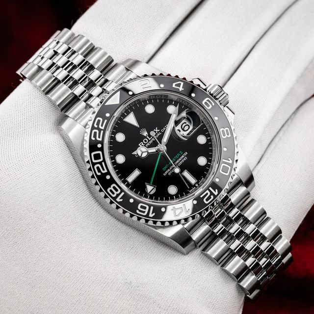 Rolex GMT Master II 126710 GRNR Image 5